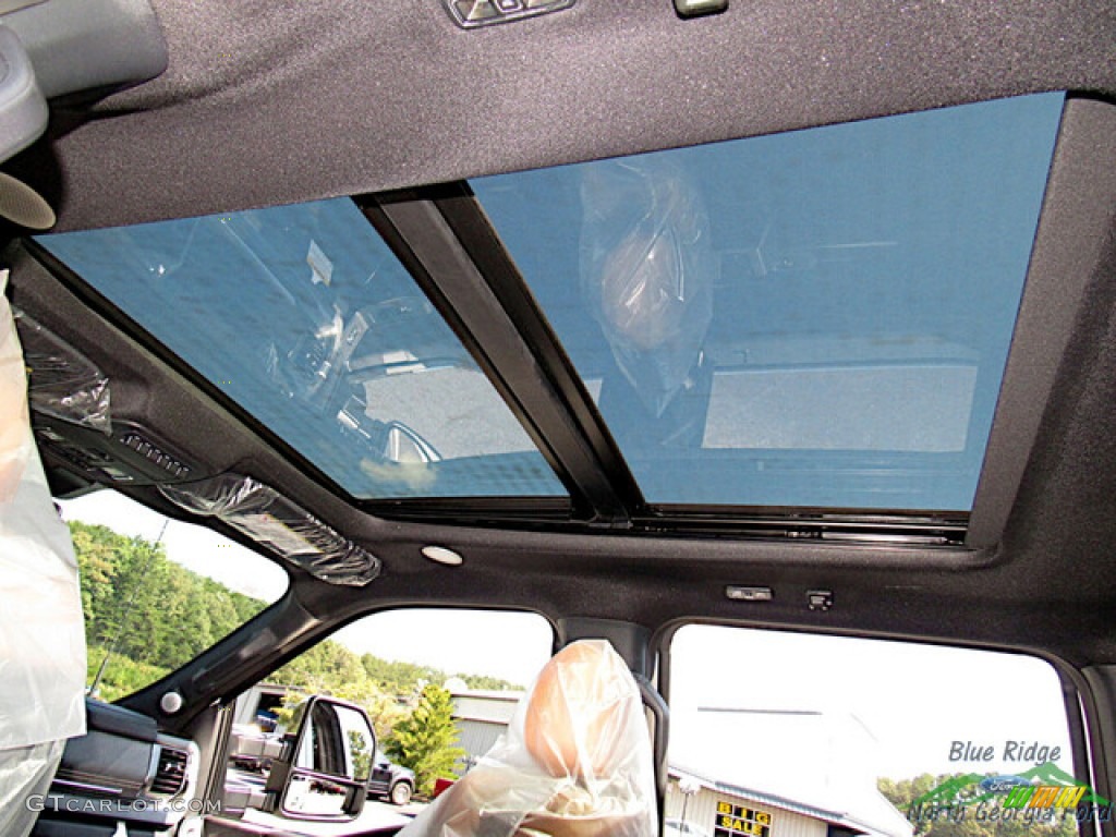2023 Ford F250 Super Duty Platinum Crew Cab 4x4 Sunroof Photos