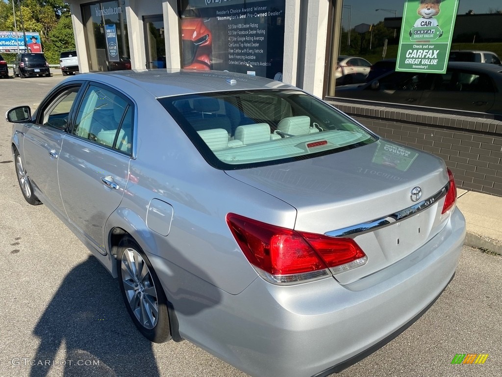 2011 Avalon Limited - Classic Silver Metallic / Light Gray photo #4