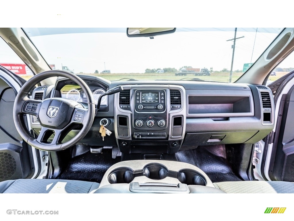 2015 Ram 2500 Tradesman Regular Cab 4x4 Black/Diesel Gray Dashboard Photo #146594129