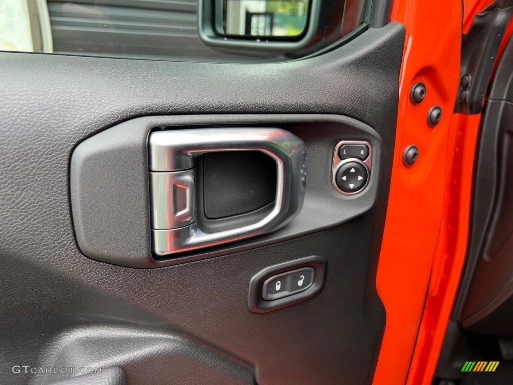 2023 Jeep Gladiator Rubicon 4x4 Door Panel Photos