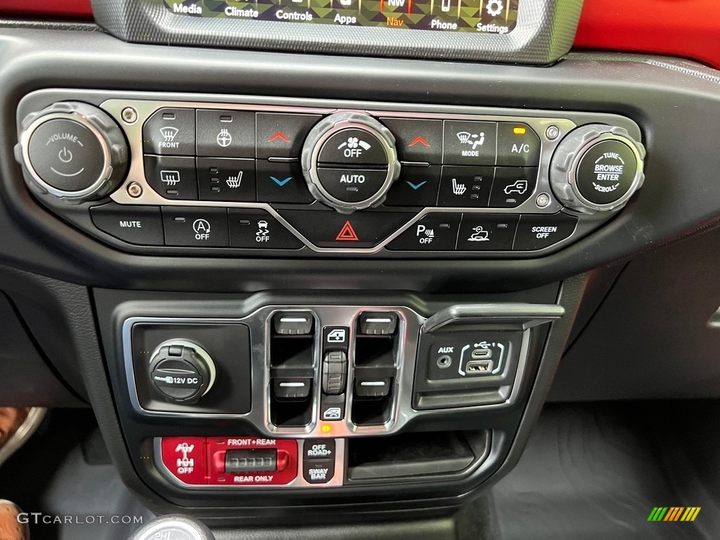 2023 Jeep Gladiator Rubicon 4x4 Controls Photos