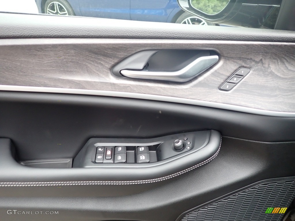 2024 Jeep Grand Cherokee L Limited 4x4 Global Black Door Panel Photo #146594903