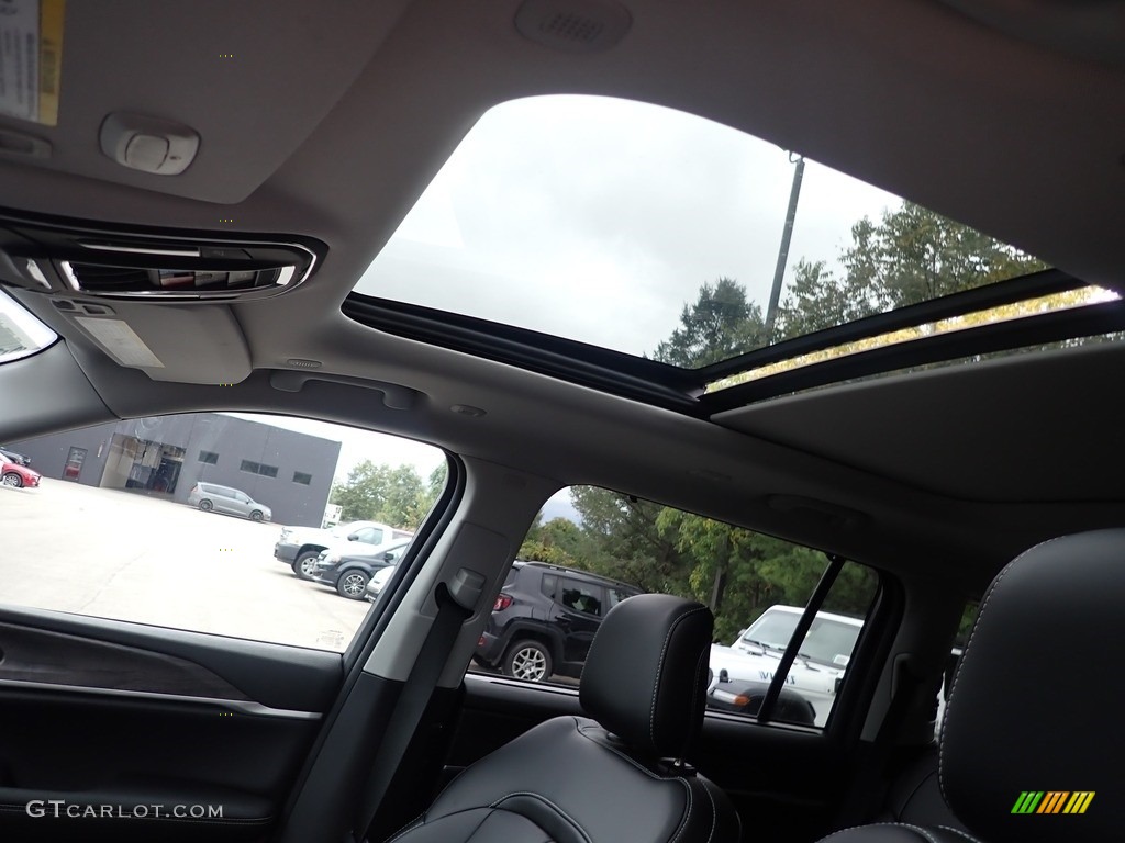 2024 Grand Cherokee L Limited 4x4 - Rocky Mountain Pearl / Global Black photo #13
