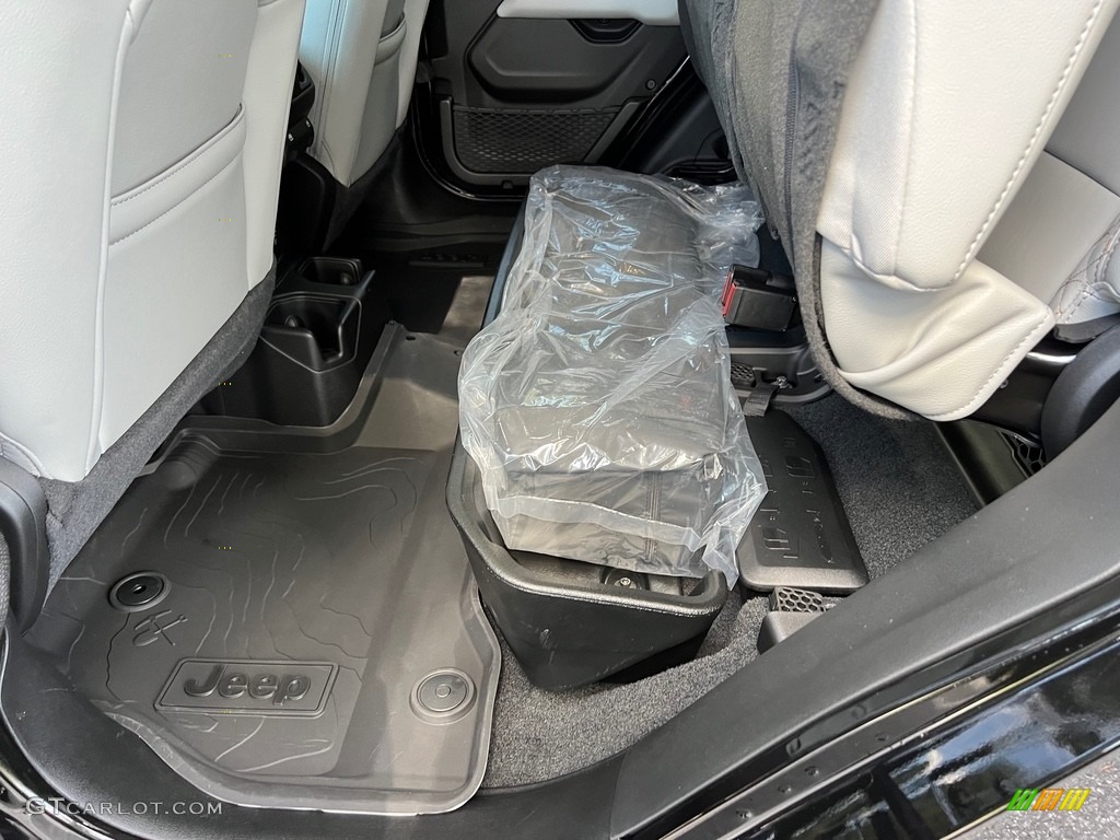 2023 Jeep Gladiator High Altitude 4x4 Rear Seat Photo #146595000