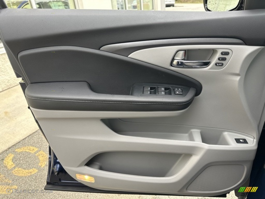 2023 Honda Ridgeline RTL-E AWD Gray Door Panel Photo #146595812