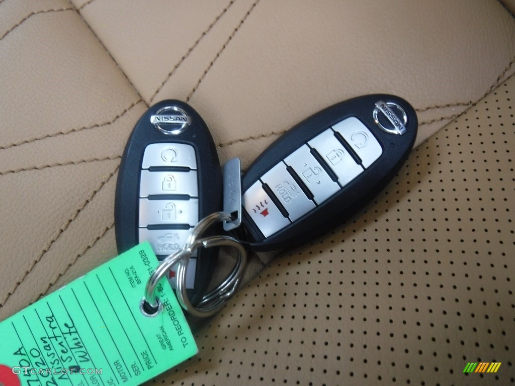 2020 Nissan Sentra SV Keys Photos