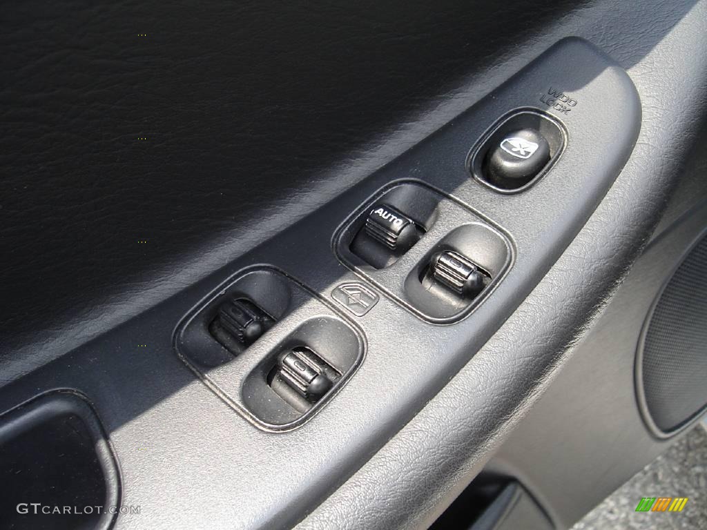 2006 Stratus SXT Sedan - Bright Silver Metallic / Dark Slate Grey photo #23