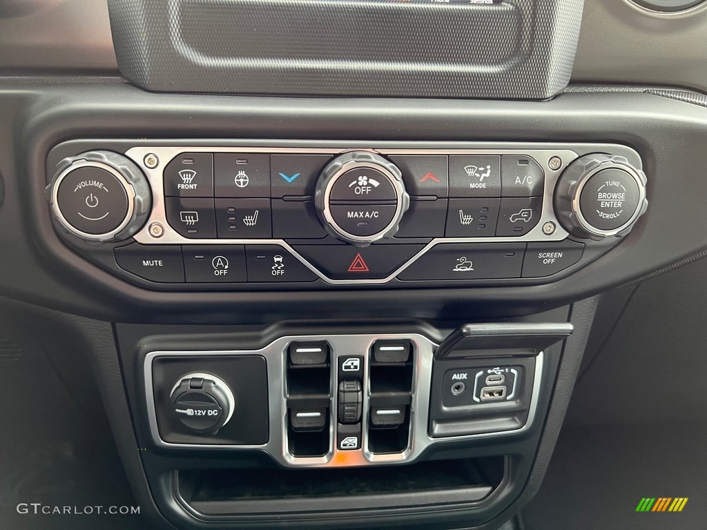 2023 Jeep Gladiator Sport 4x4 Controls Photo #146598286