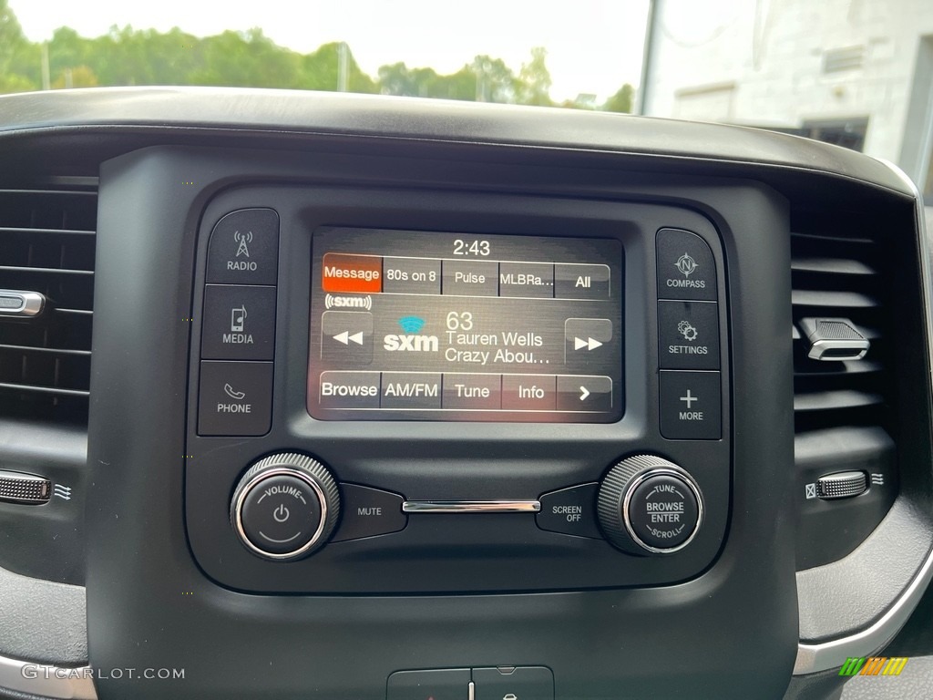 2024 Ram 4500 SLT Crew Cab 4x4 Chassis Controls Photo #146598730