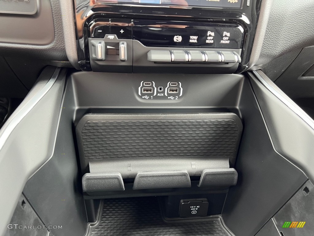 2024 3500 Big Horn Night Edition Crew Cab 4x4 - Bright White / Black photo #29