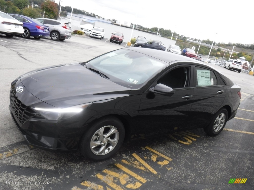 2023 Elantra SE - Onyx Black / Black photo #6