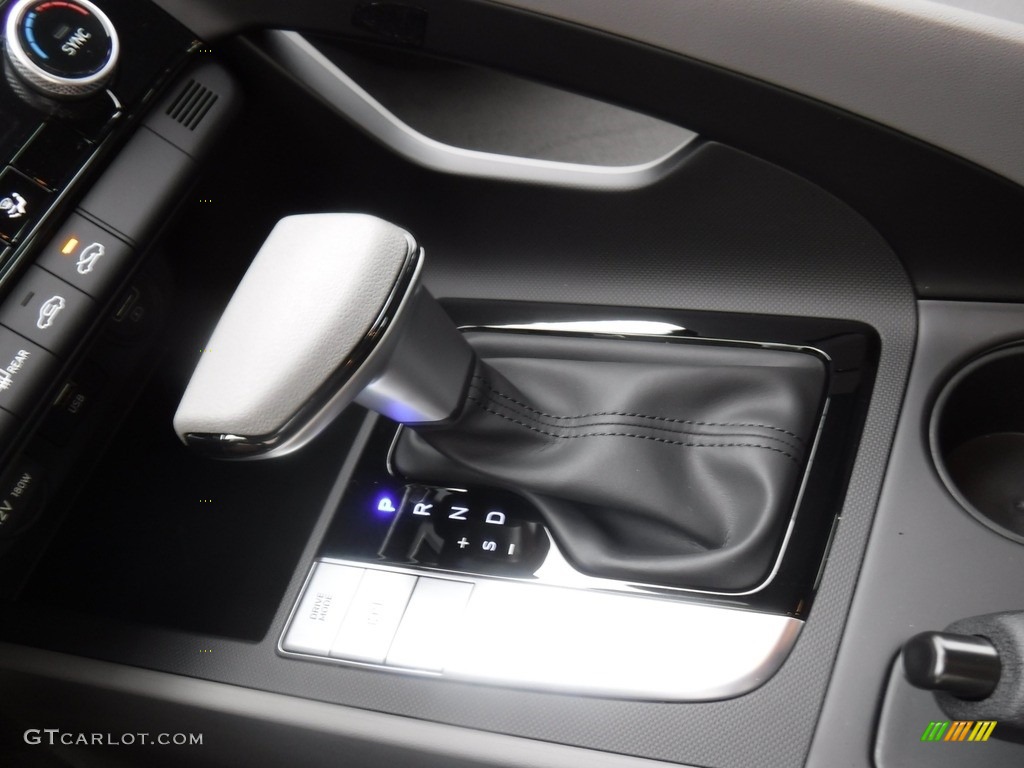 2023 Hyundai Elantra SEL Transmission Photos