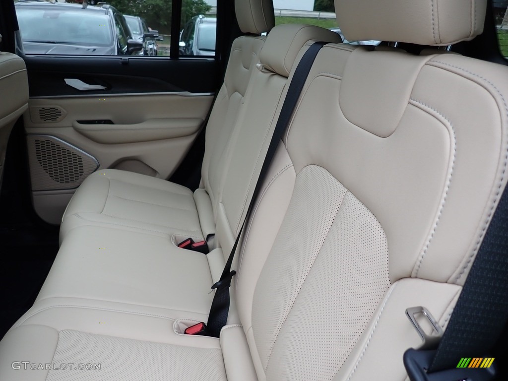 2024 Jeep Grand Cherokee 4XE Rear Seat Photo #146600173