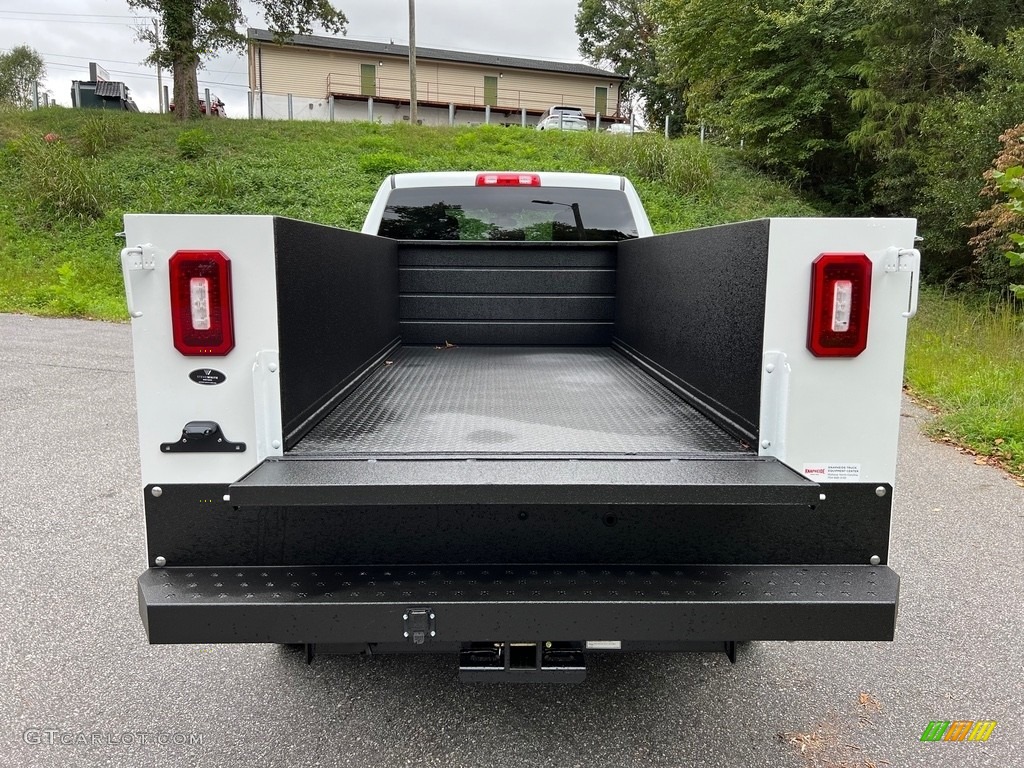 2023 3500 Tradesman Crew Cab 4x4 Chassis - Bright White / Diesel Gray/Black photo #9