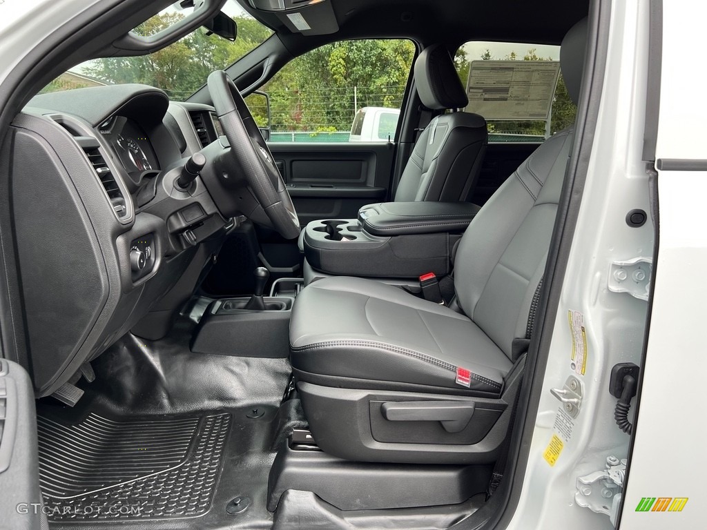 2023 3500 Tradesman Crew Cab 4x4 Chassis - Bright White / Diesel Gray/Black photo #14