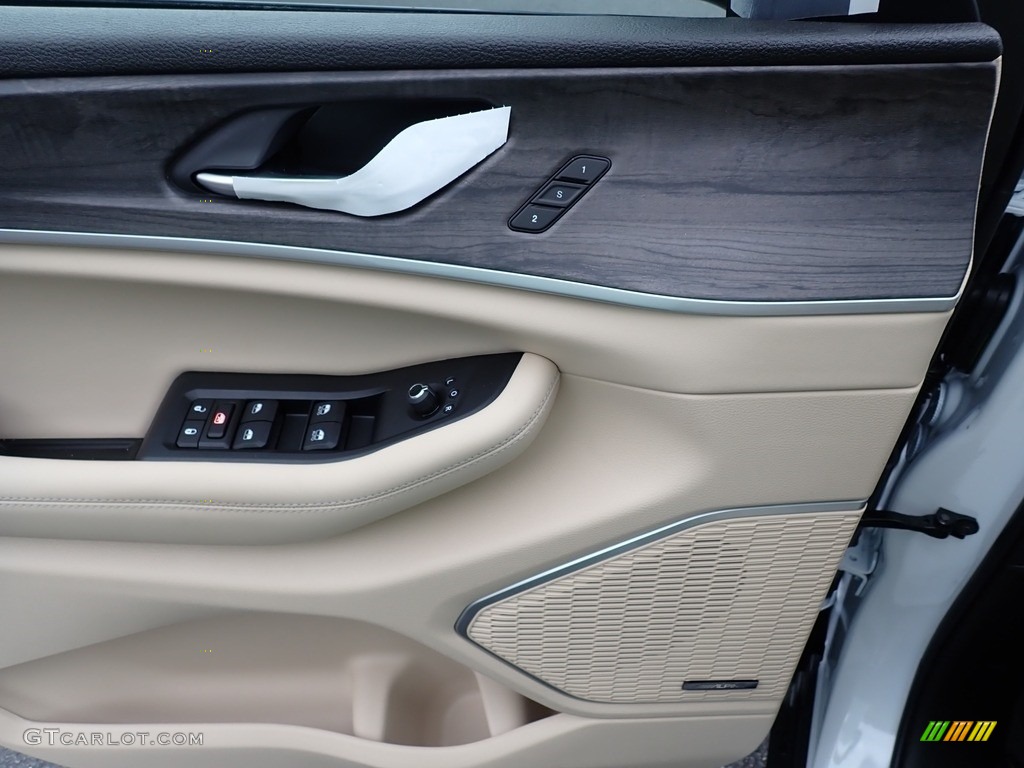 2024 Jeep Grand Cherokee 4XE Wicker Beige/Global Black Door Panel Photo #146600900