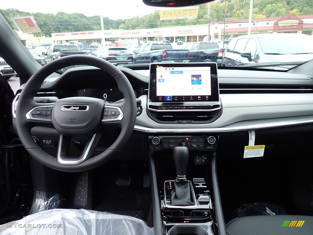 2023 Jeep Compass Limited 4x4 Black Dashboard Photo #146601504