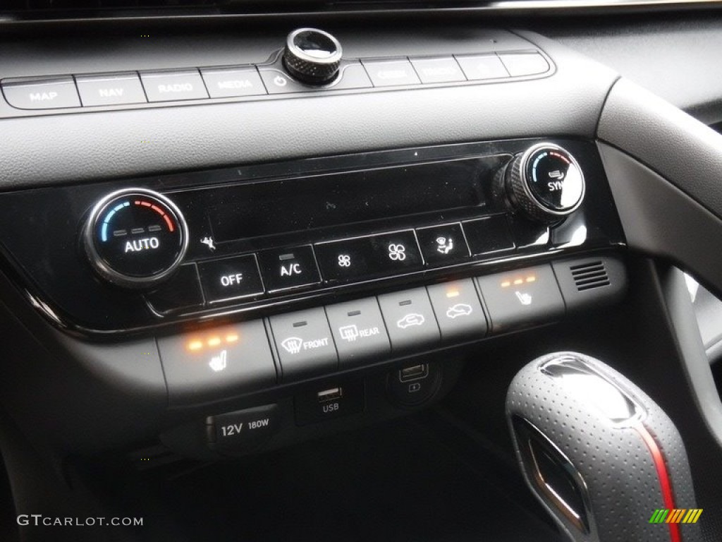 2023 Hyundai Elantra N-Line Controls Photos