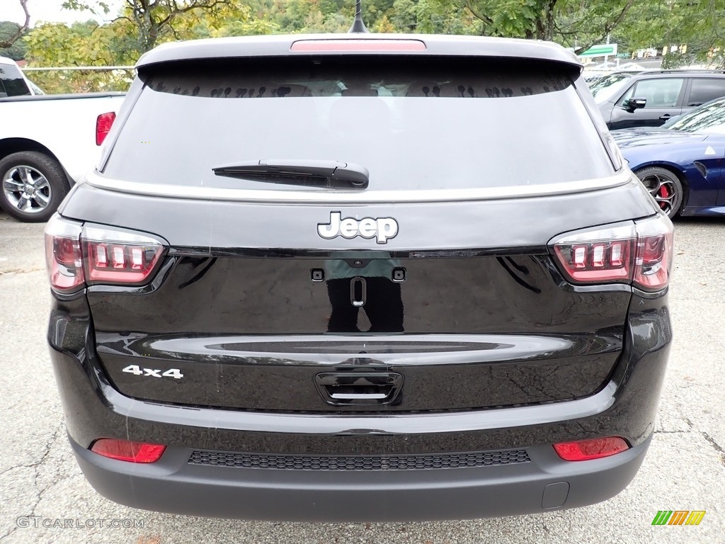 2023 Compass Sport 4x4 - Diamond Black Crystal Pearl / Black photo #4