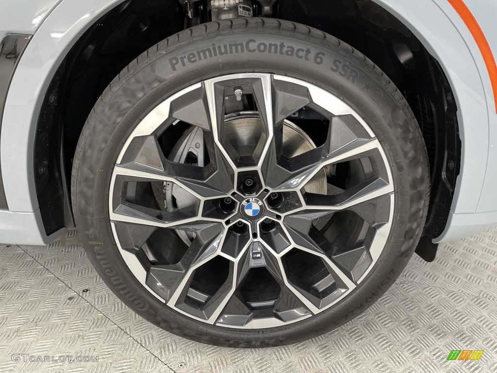 2024 BMW X7 xDrive40i Wheel Photos