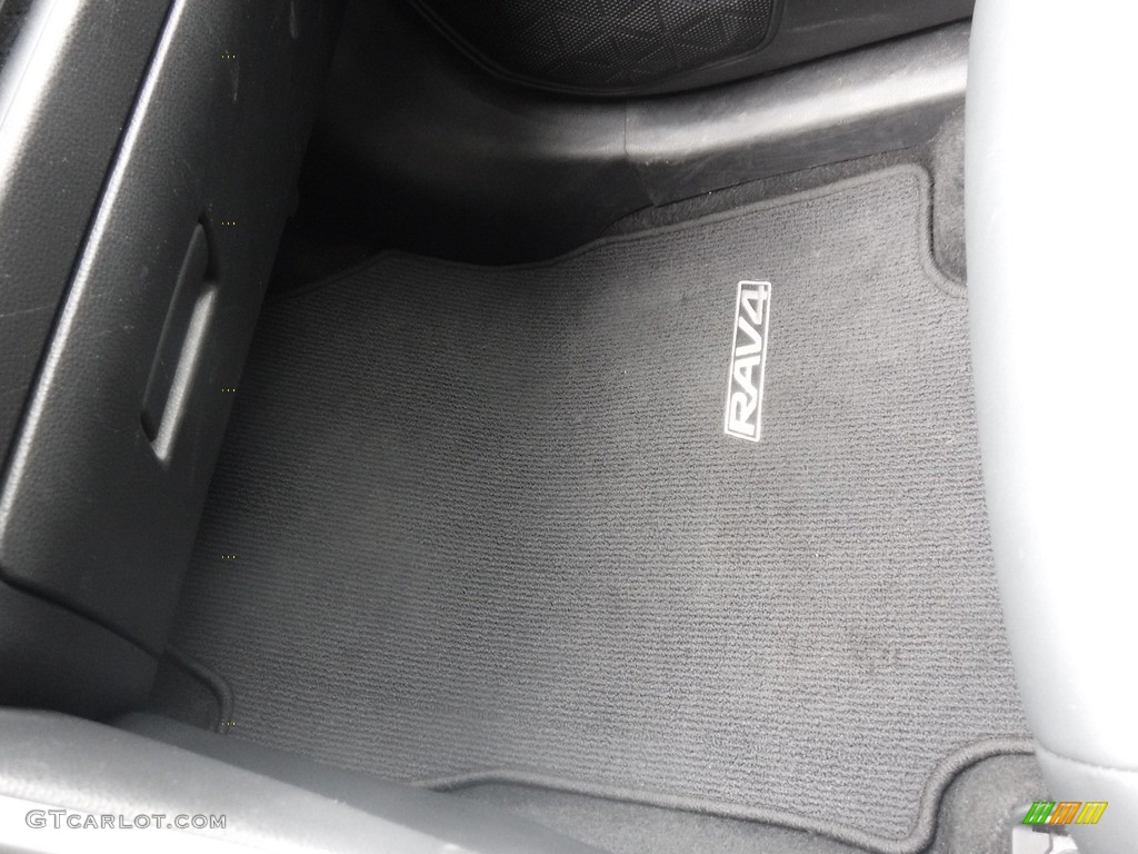 2021 RAV4 XLE AWD Hybrid - Silver Sky Metallic / Black photo #30