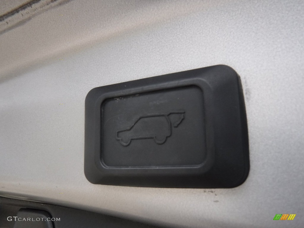 2021 RAV4 XLE AWD Hybrid - Silver Sky Metallic / Black photo #36