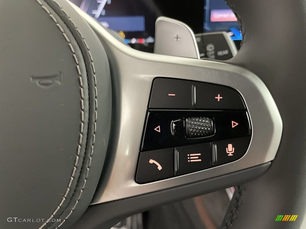 2024 BMW X7 xDrive40i Steering Wheel Photos