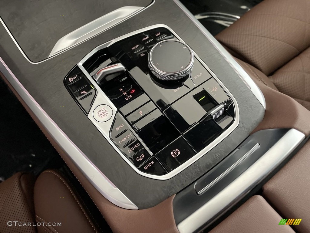2024 BMW X7 xDrive40i Transmission Photos