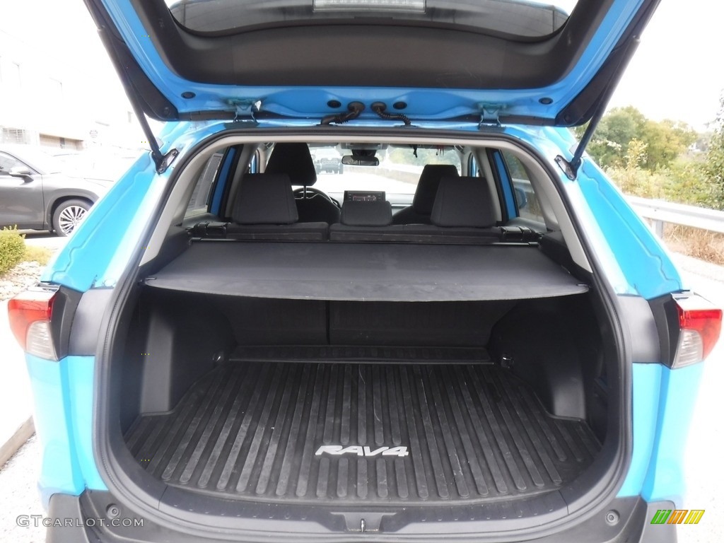 2020 RAV4 LE AWD - Blue Flame / Black photo #28