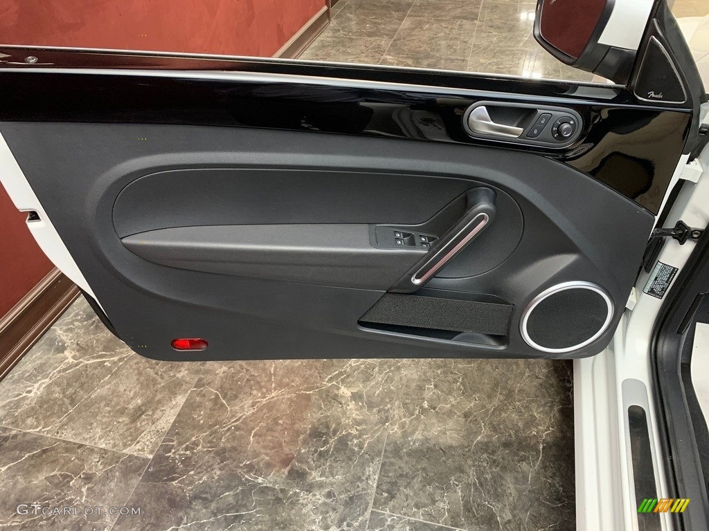 2019 Volkswagen Beetle Final Edition Convertible Black/Beige Door Panel Photo #146604320