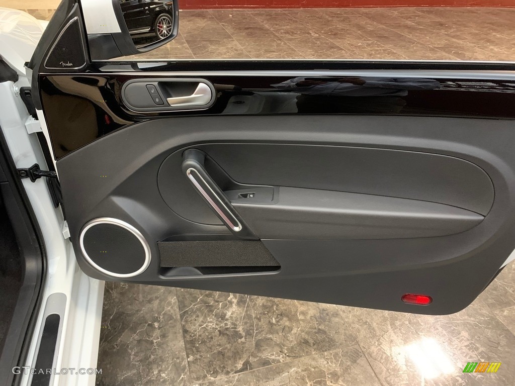 2019 Volkswagen Beetle Final Edition Convertible Black/Beige Door Panel Photo #146604326