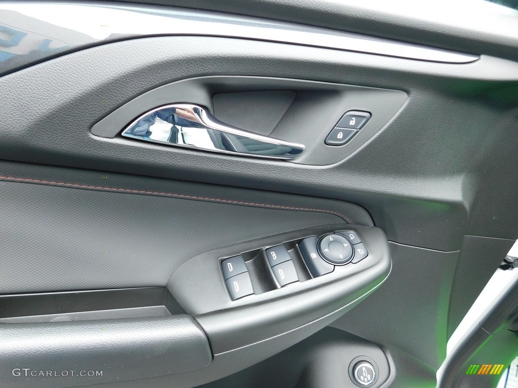 2023 Chevrolet TrailBlazer RS AWD Jet Black/Red Accent Door Panel Photo #146604694