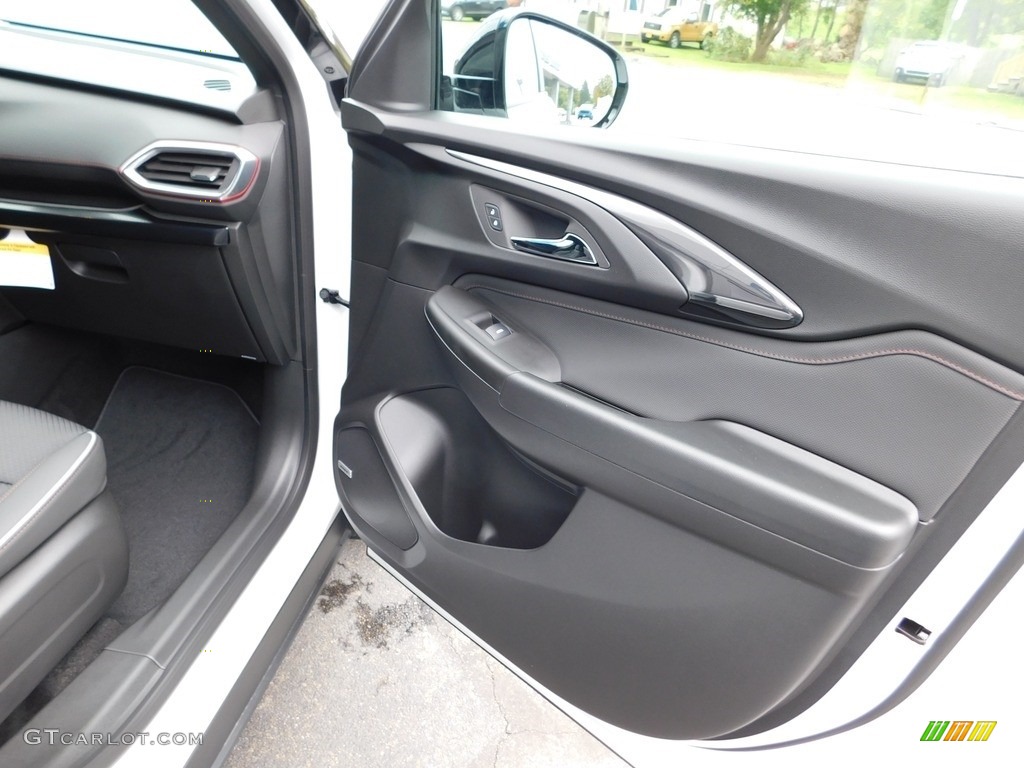 2023 Chevrolet TrailBlazer RS AWD Door Panel Photos