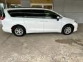 Bright White - Voyager LXI Photo No. 5