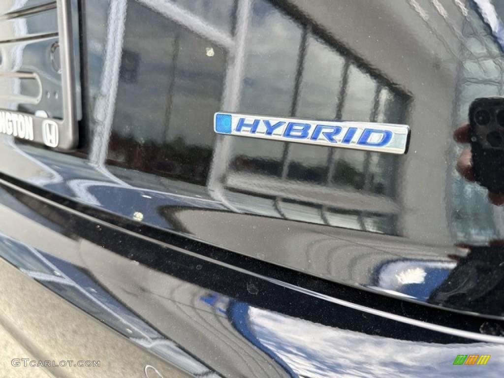 2023 Honda Accord EX-L Hybrid Marks and Logos Photos