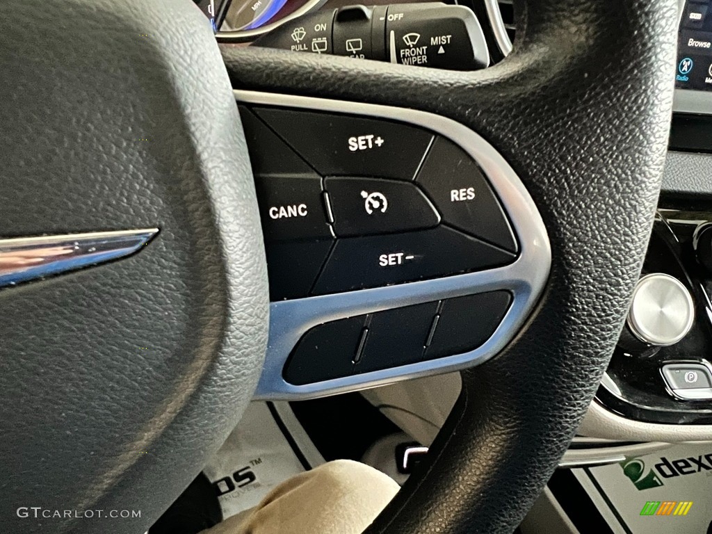 2021 Chrysler Voyager LXI Steering Wheel Photos