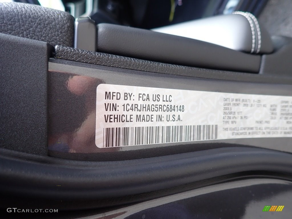 2024 Grand Cherokee Altitude X 4x4 - Baltic Gray Metallic / Global Black photo #15