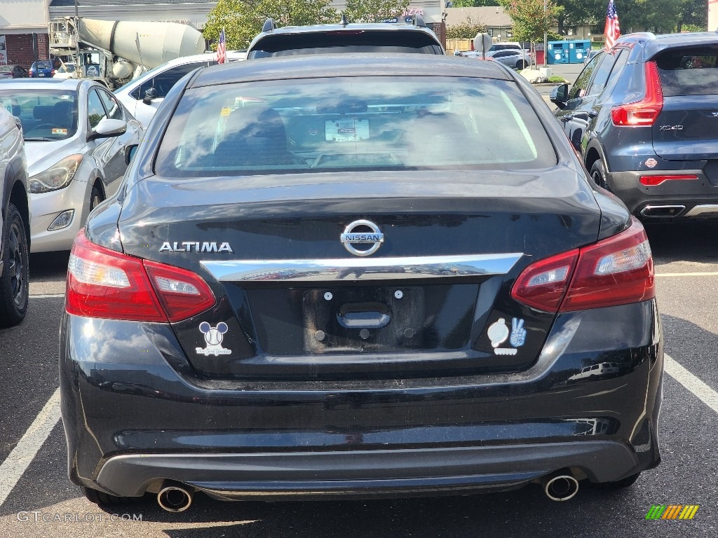 2018 Altima 2.5 S - Super Black / Charcoal photo #3