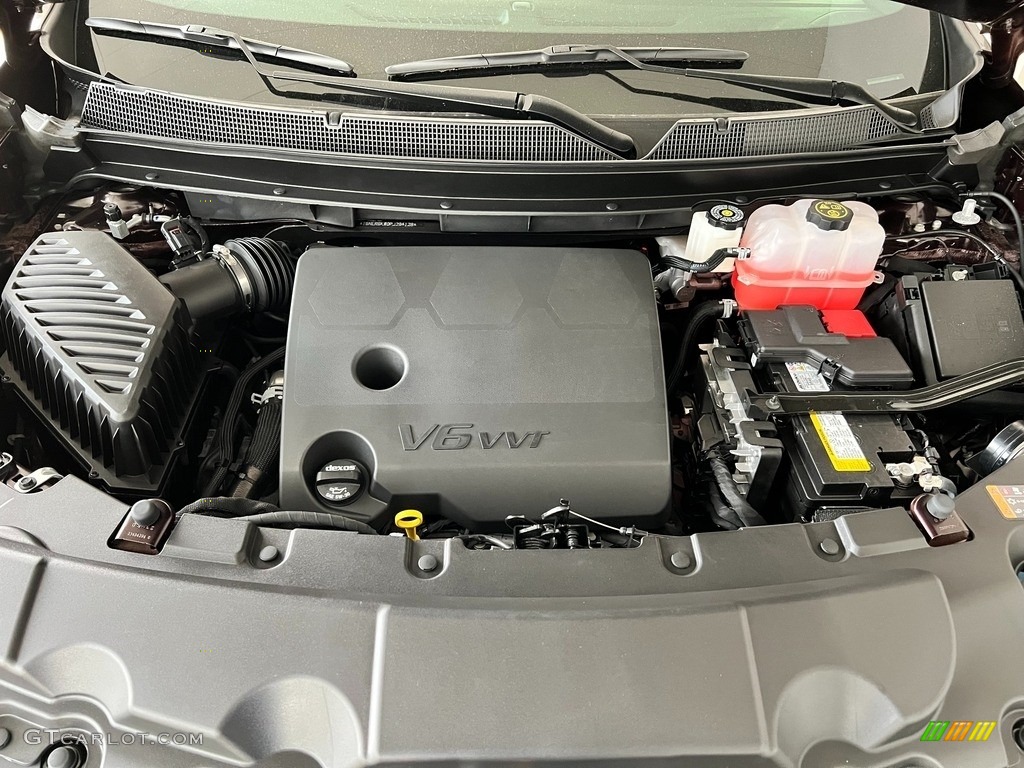 2023 Chevrolet Traverse LT Engine Photos