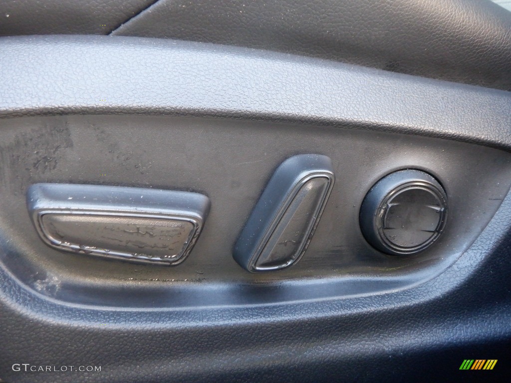 2021 Corolla XSE - Classic Silver Metallic / Black photo #15