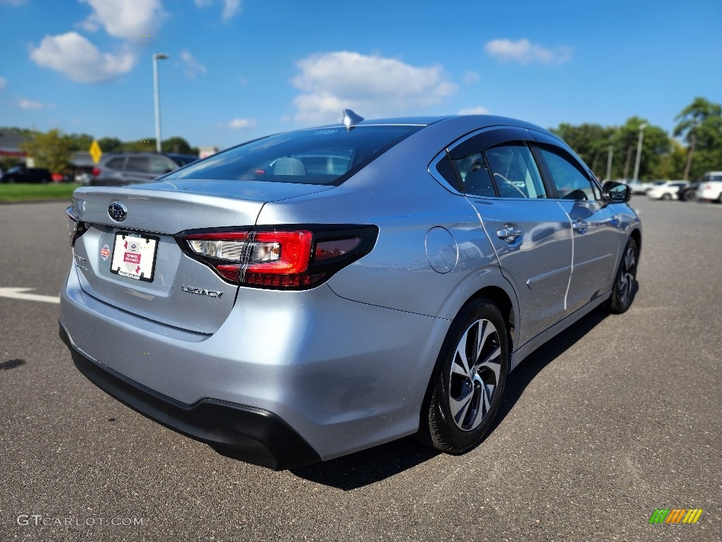 2022 Legacy Premium - Ice Silver Metallic / Titanium Gray photo #14