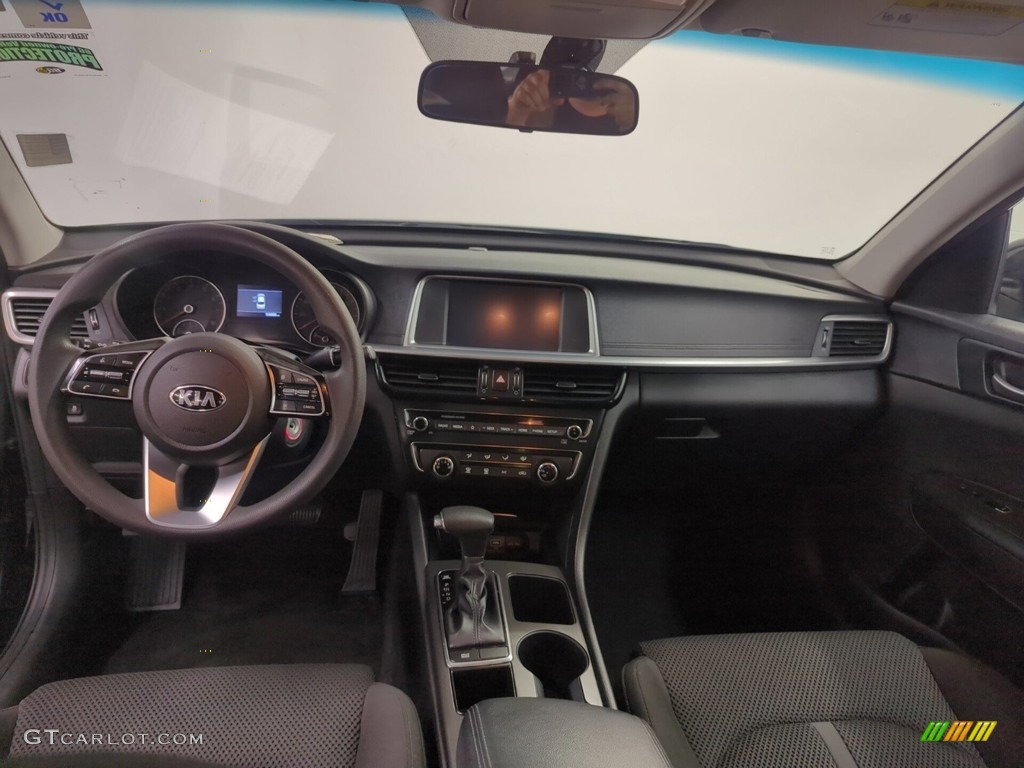 2020 Optima LX - Black / Black photo #11