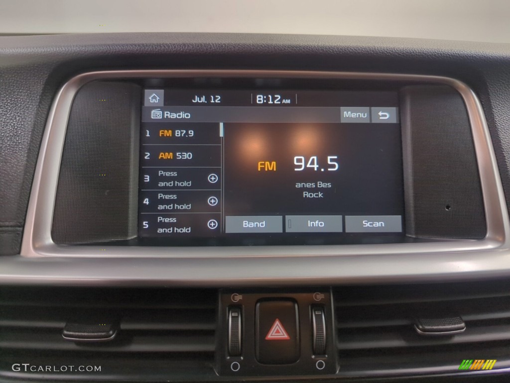 2020 Optima LX - Black / Black photo #16