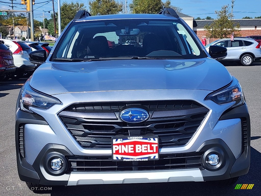 2024 Outback Limited - Ice Silver Metallic / Slate Black photo #2