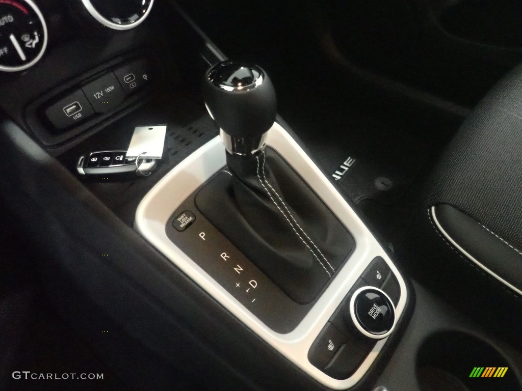 2024 Hyundai Venue Limited CVT Automatic Transmission Photo #146610874