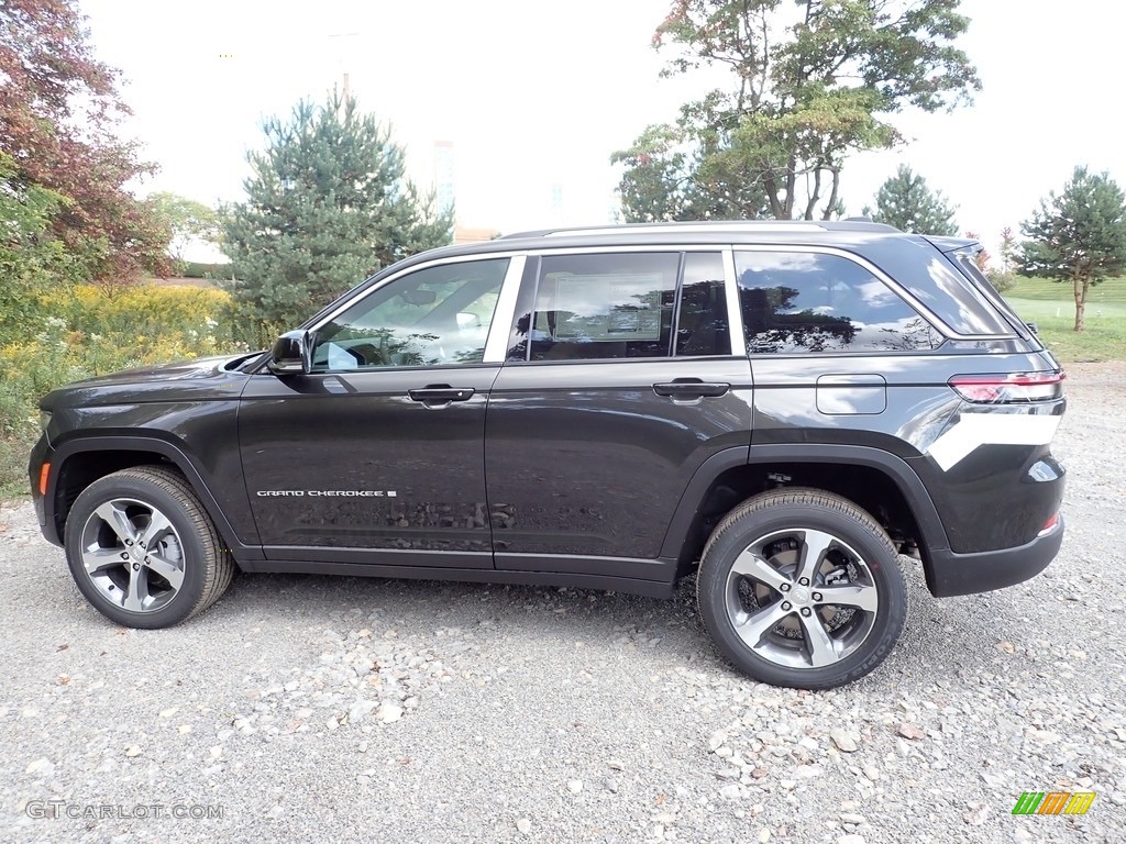 Rocky Mountain Pearl 2023 Jeep Grand Cherokee Limited 4x4 Exterior Photo #146610913