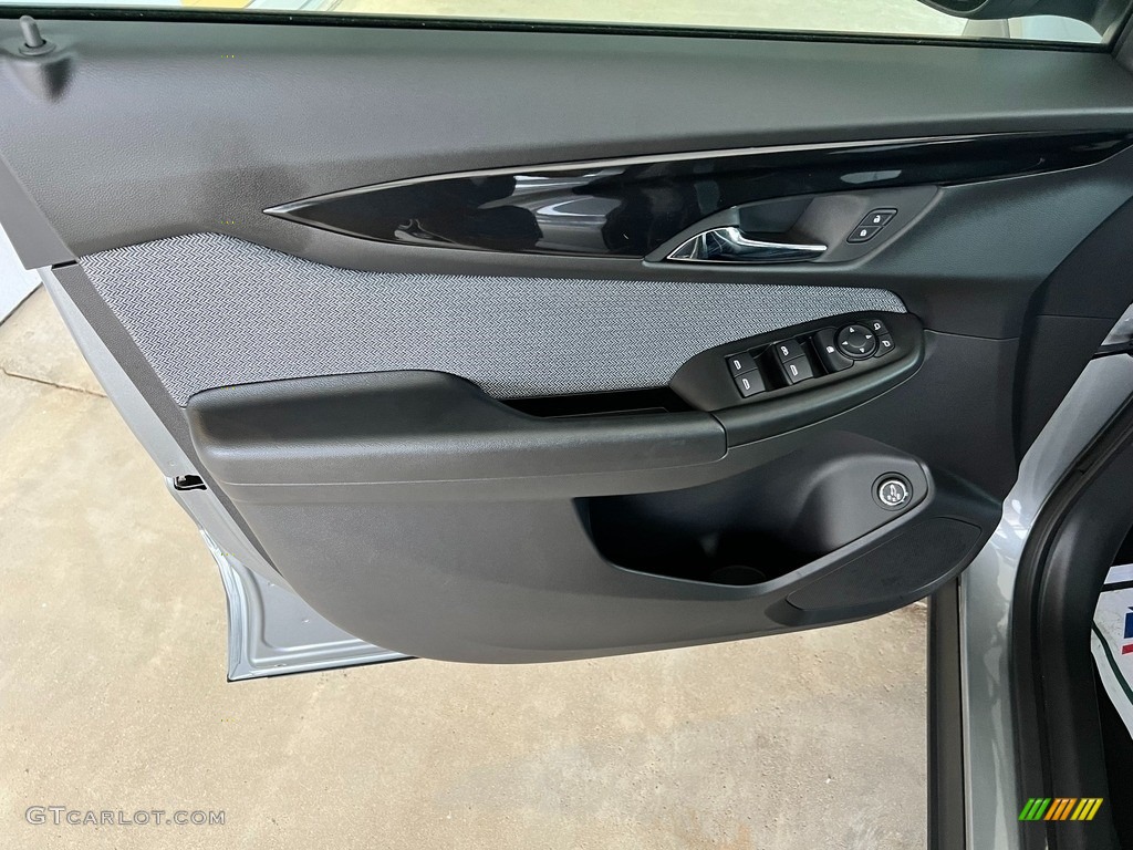2024 Chevrolet Trailblazer LT Jet Black/Medium Ash Gray Door Panel Photo #146610932