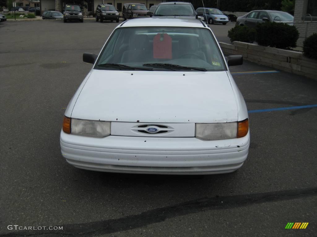 1996 Escort LX Sedan - Oxford White / Gray photo #12