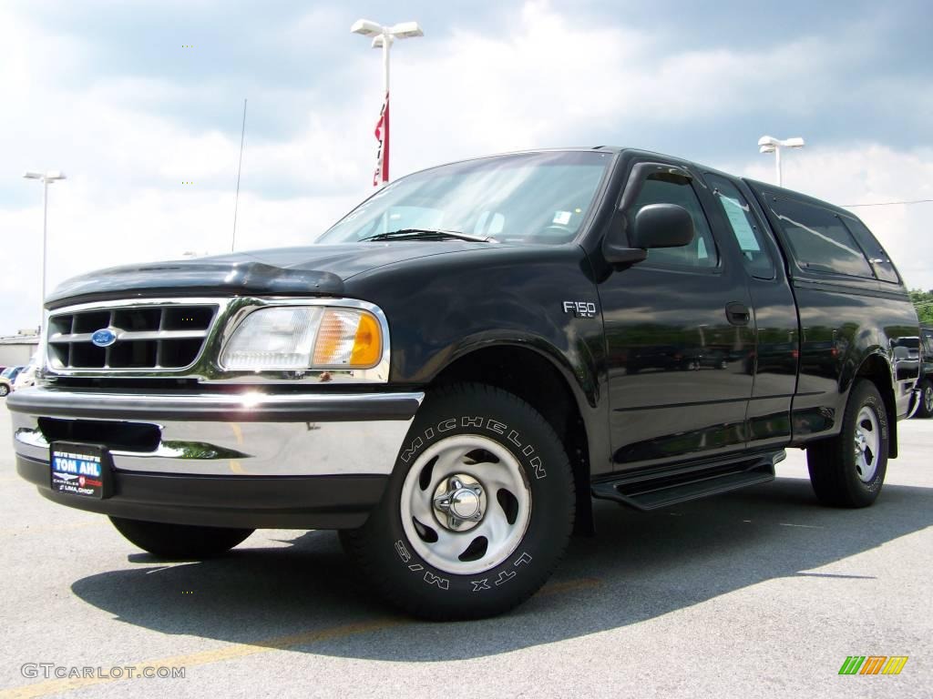 1997 F150 XL Extended Cab - Black / Medium Graphite photo #4