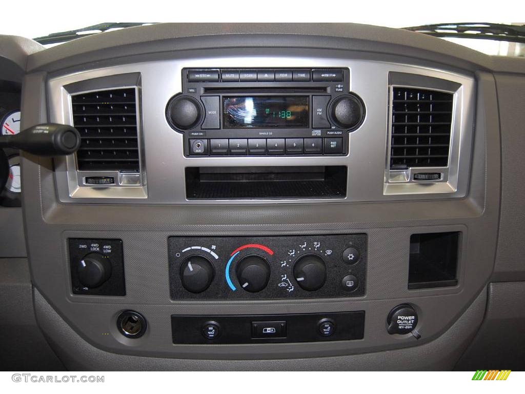 2008 Ram 1500 Big Horn Edition Quad Cab 4x4 - Bright Silver Metallic / Medium Slate Gray photo #20